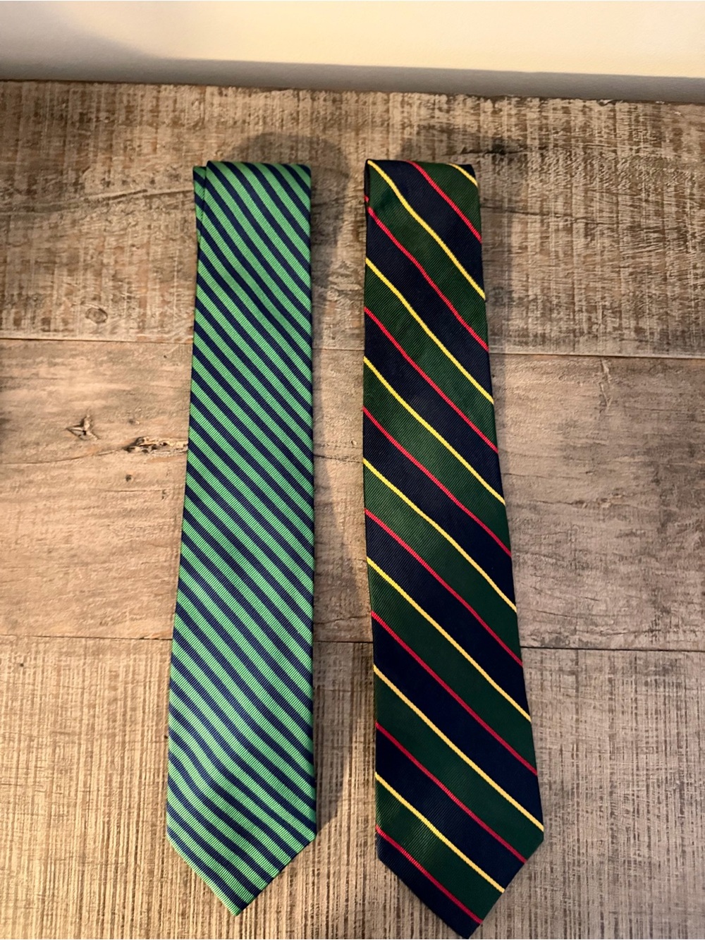Bundle of 2 Jos A Bank striped men’s neck ties.